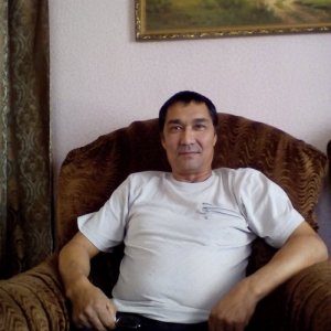Руслан ИЗБАСАРОВ, 56 лет